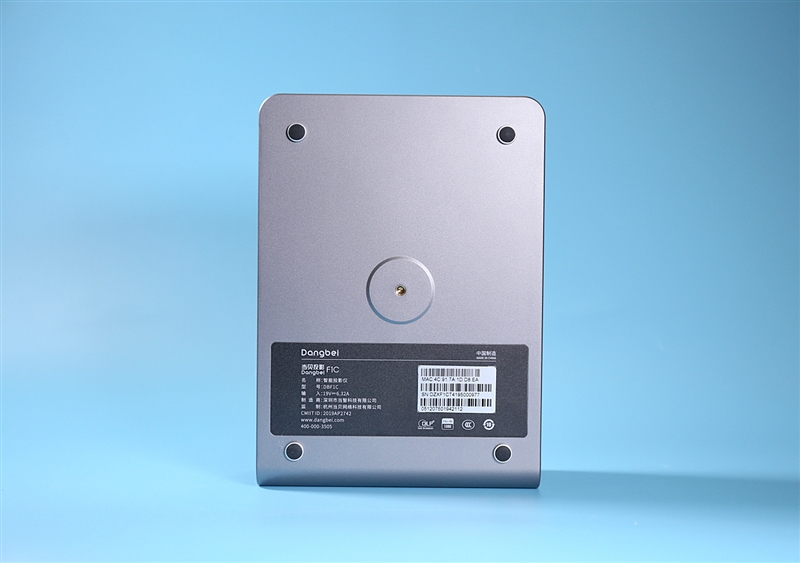 绝无仅有的超广角无畸变镜头,当贝f1对比4k投影仪