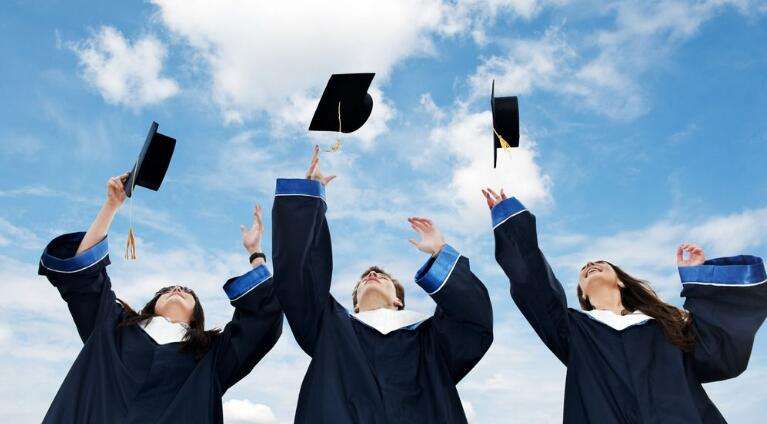 去英国留学读一年制的硕士靠谱吗,英国一年制硕士真的没有含金量吗