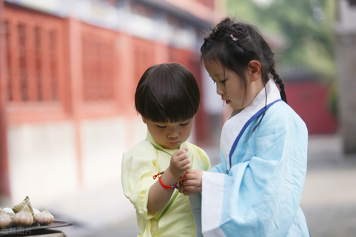 故事:徐延忠夜闯古庙,美貌女子开口就喊相公,究竟是人是妖?