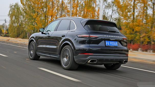 131万提了辆保时捷卡宴，才跑了8250公里，车主：一肚子话要说