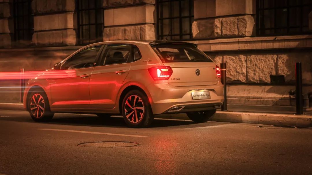 价格便宜性价比高的车2万左右,起售价和顶配相差最大的车