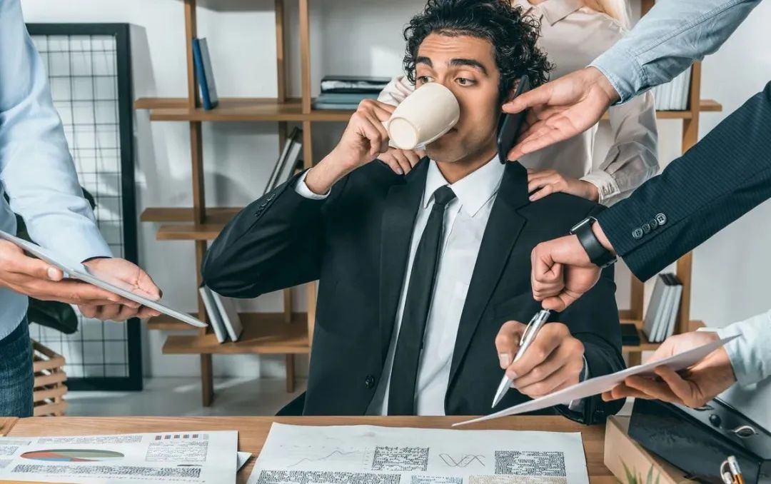 领导总是说下属能力差怎么反击,下属能力不行都是管理的问题