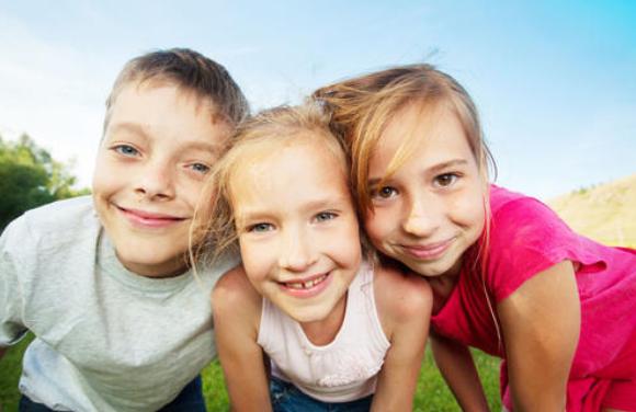 孩子犟脾气不服软的原因,孩子脾气太犟不认错属于什么性格