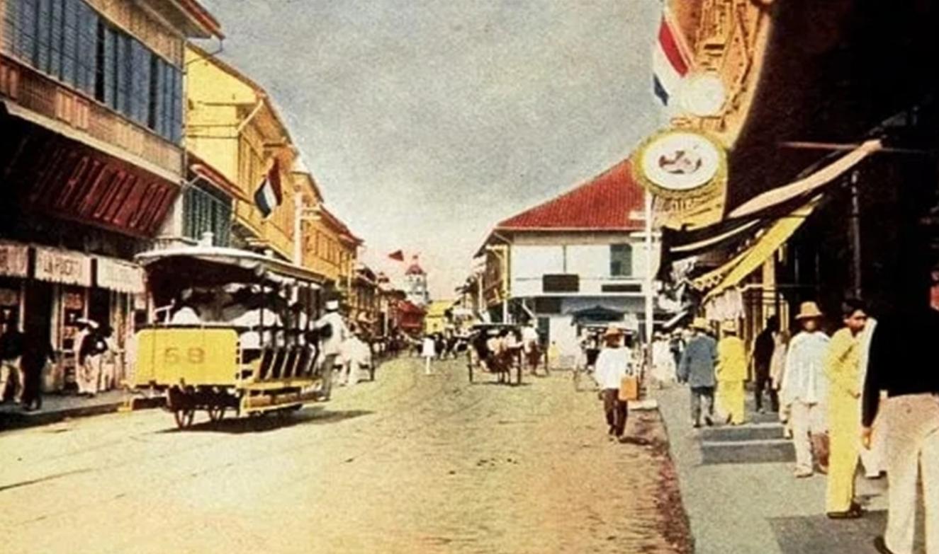 美国女特工*诱色**黄国华，想让他*杀暗**毛主席，却不料反被*男美**计破解