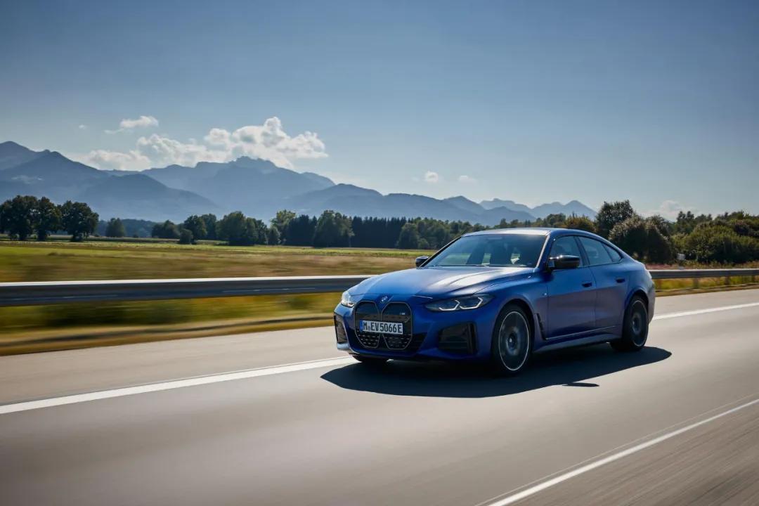 全球首款宝马汽车,宝马纯电动i4试驾视频