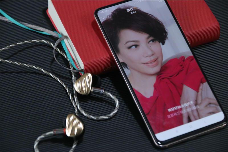 thinkplus双核双动圈hifi耳机,roll百元平价双动圈hifi耳机