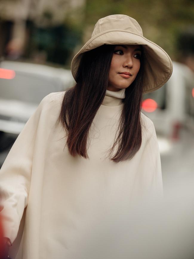 倒瓜子脸型适合戴什么帽子,脸型长的男生适合戴的帽子