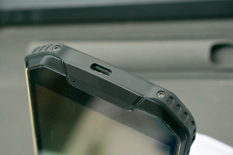 目前最强双摄手机,待机20天手机