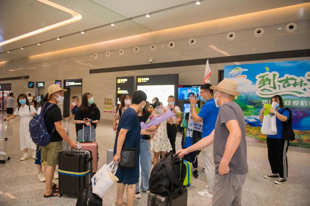 我们终将上岗,香港回归你们下岗我们上岗