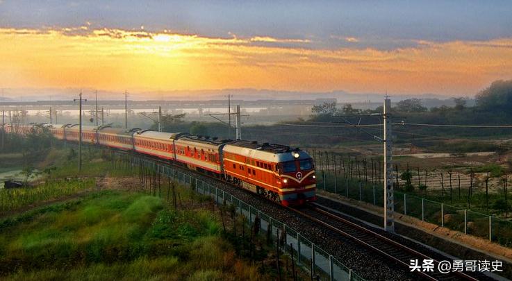 中国最长铁路：耗资400亿，横穿9个省，2亿人受益