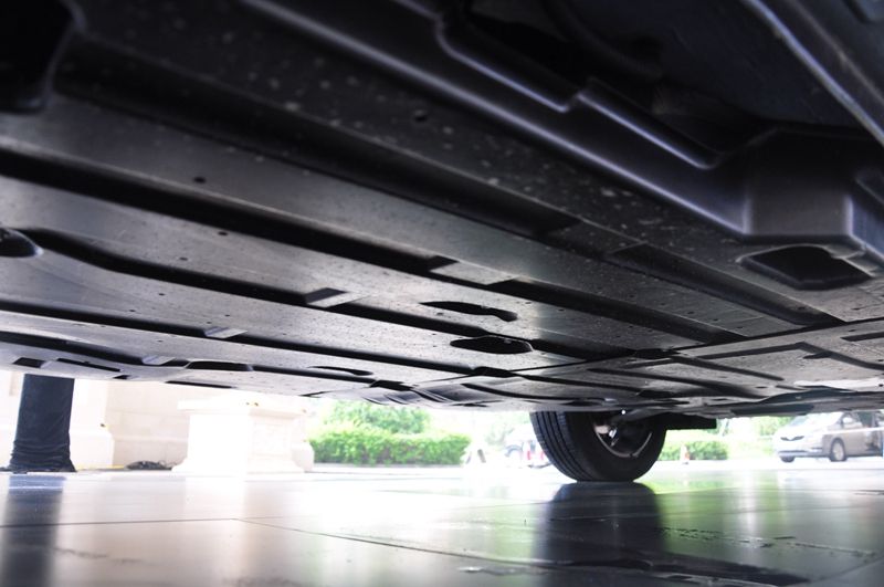 东风标致有一款动力强的车,驾驶感受最好的纯电动suv