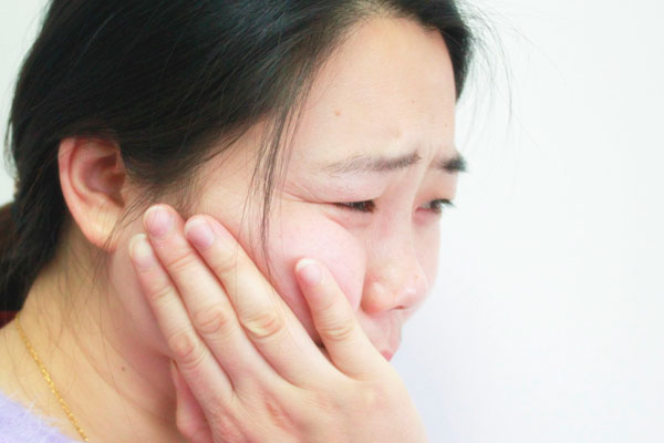 如何减少牙菌斑对身体健康的伤害,牙菌斑检测到底是不是智商税