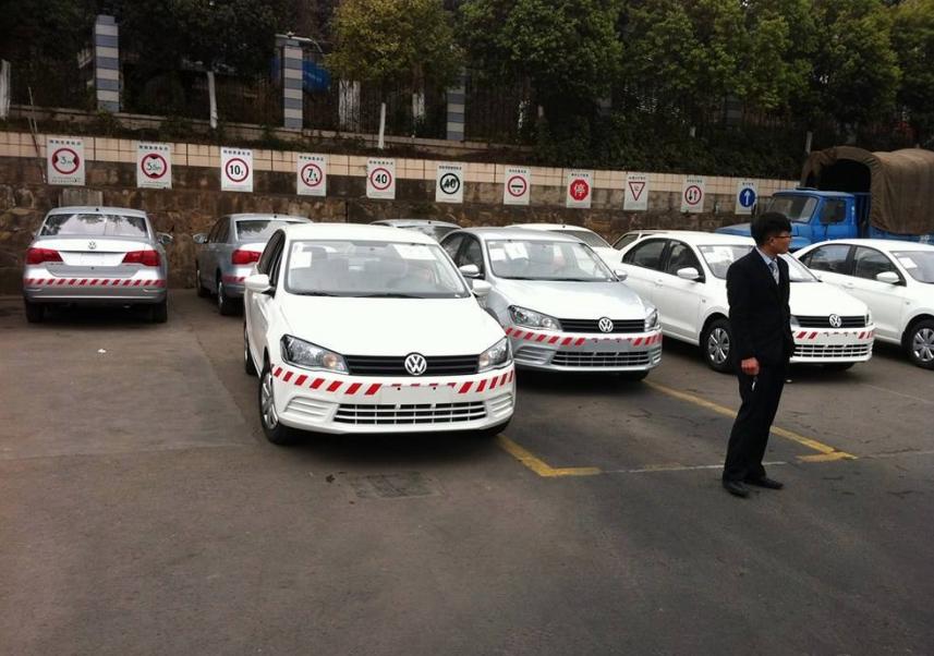 为什么教练车不用日系,捷达教练车和桑塔纳教练车区别