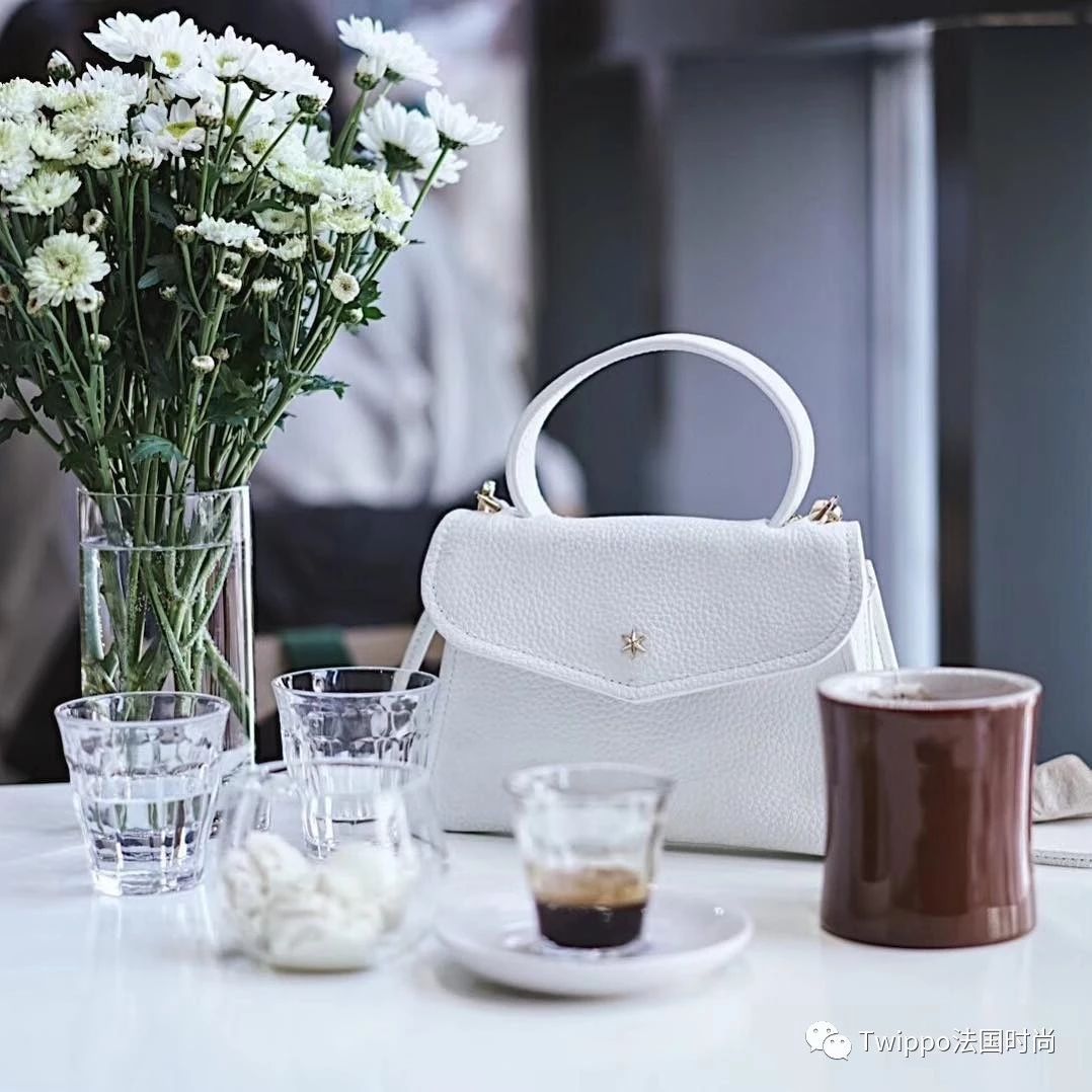 巴黎女孩私藏的小众包包原来是它,法国女生喜欢的小众品牌包包