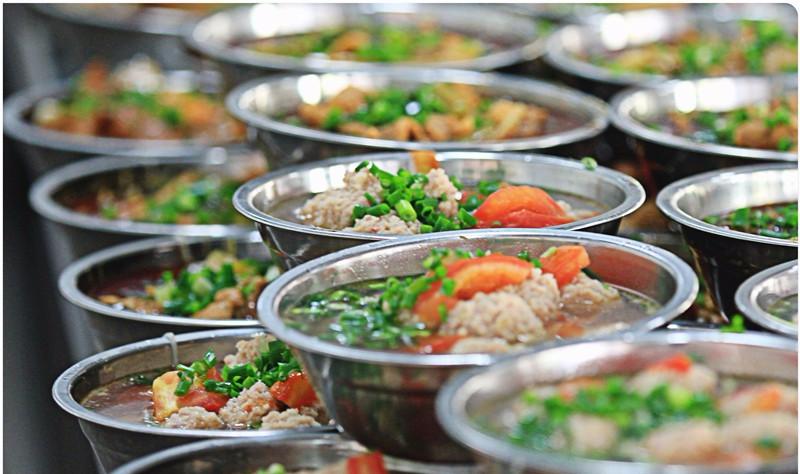 吃在“远航大酒楼”,绵阳学生的最高伙食标准