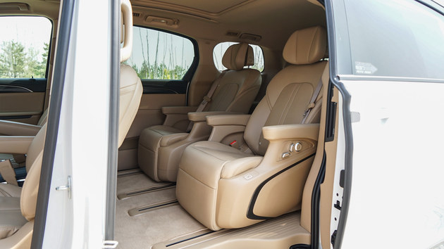 别克gl8陆上公务舱和es的区别,gl8es653t上路要多少钱