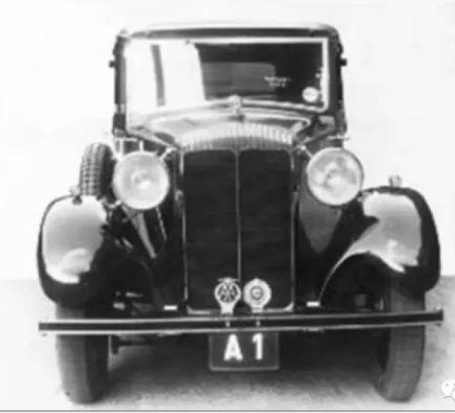 中国的车牌为什么这么丑？网友：我们只看数字···