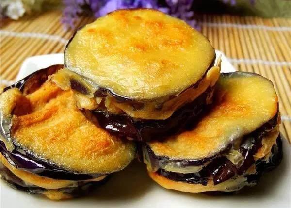 香煎茄饼怎么做好吃,香煎茄饼炒肉图解