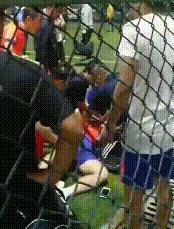 足球球员心脏骤停抢救成功案例,足球赛老人心脏骤停