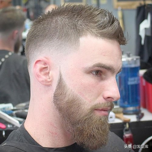 干练清爽的男士短发样式,精简发型男短发
