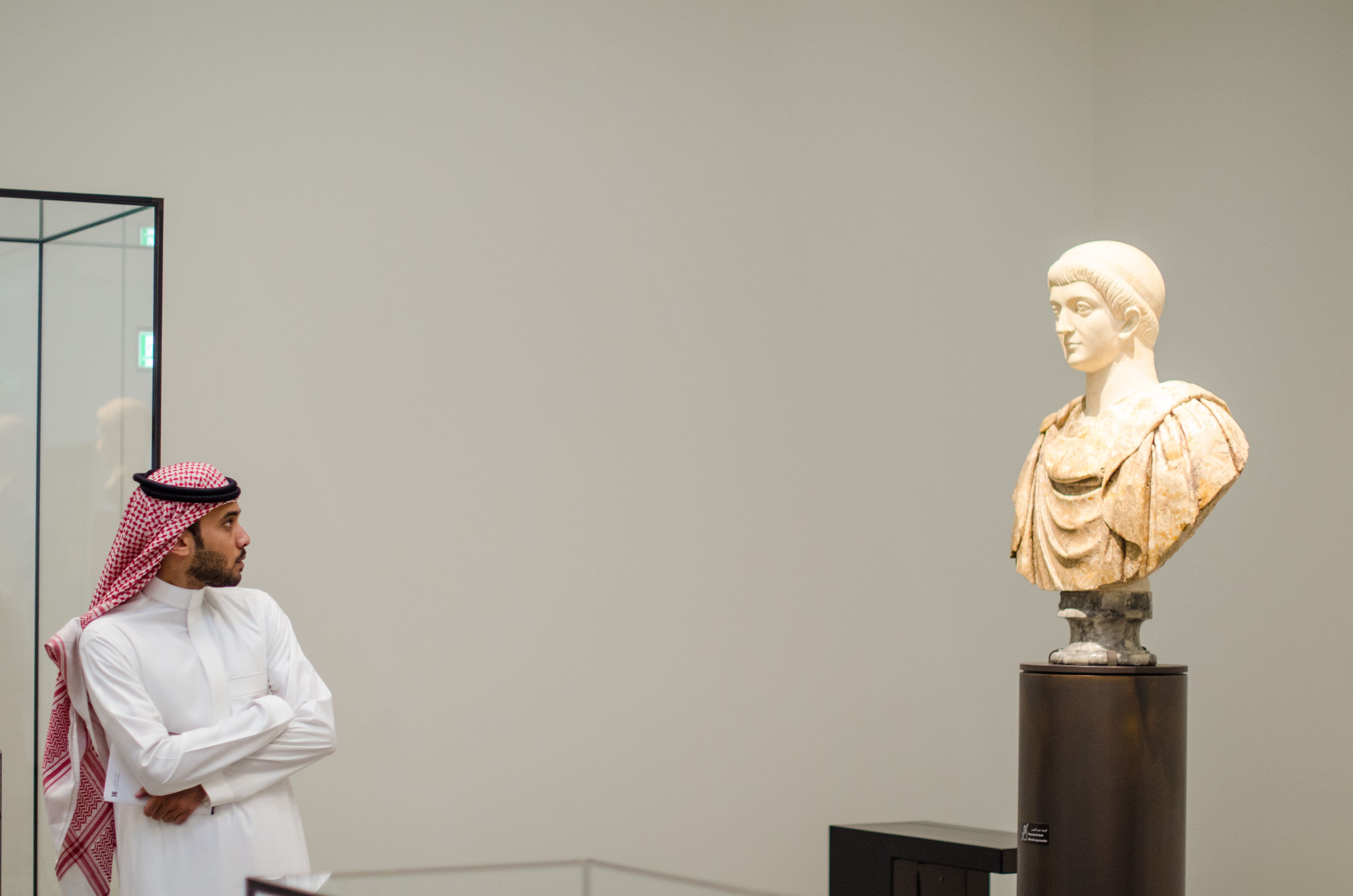 走进卢浮宫完整视频,阿布扎比卢浮宫中国藏品