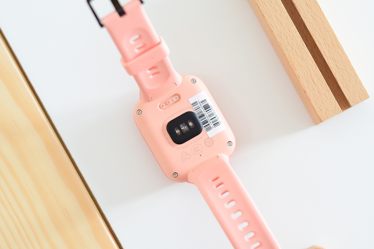 小米米兔儿童学习手表5Pro深度体验:能定位楼层,还能学知识