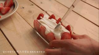 现在很火的草莓蛋糕,最新韩国草莓蛋糕