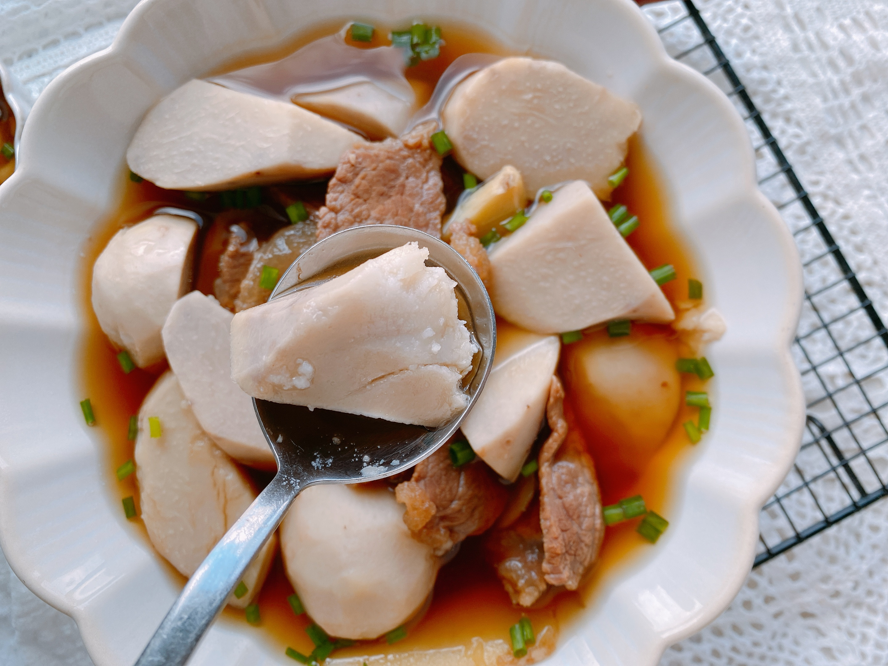 牛肉可以和芋艿一起煮吗,牛肉和芋艿可以一起吃