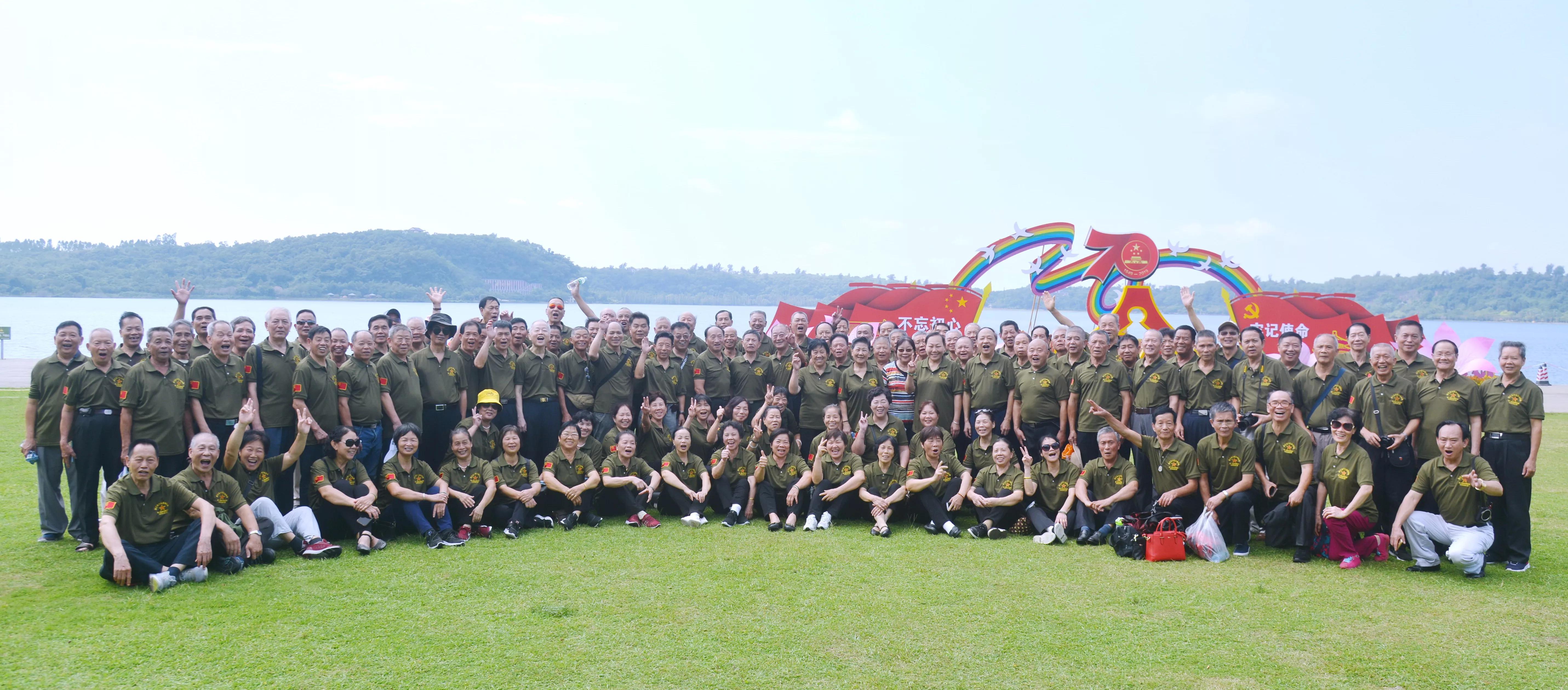 难忘的战友聚会美篇,难忘的战友相聚完整版