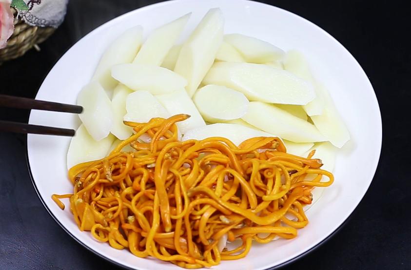 炖甲鱼汤都需要放什么调料,已炖好的甲鱼汤怎么去腥味