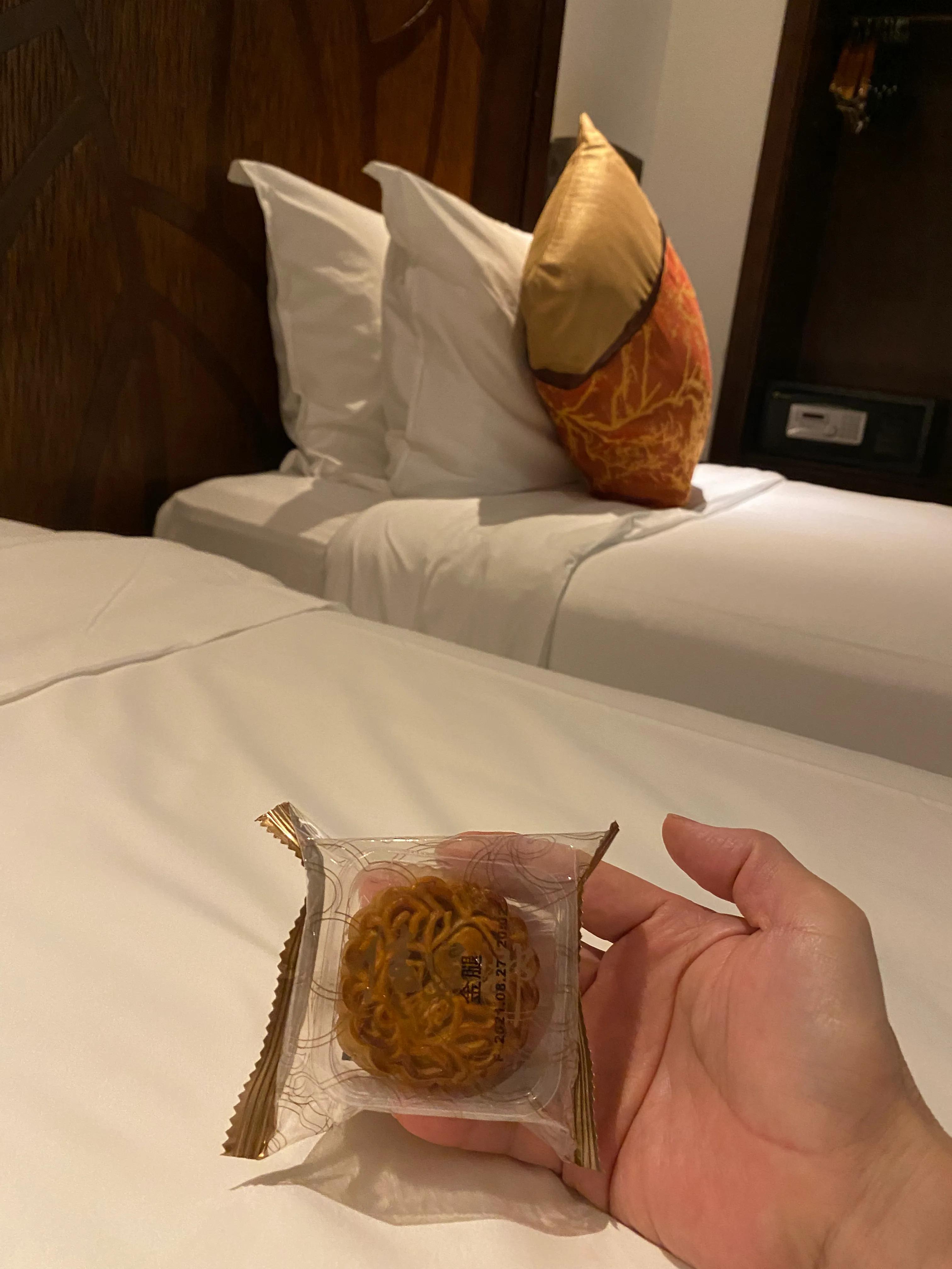 佳宁娜金翡翠拔丝月饼好吃吗,佳宁娜潮式迷你鸳鸯月饼多少钱