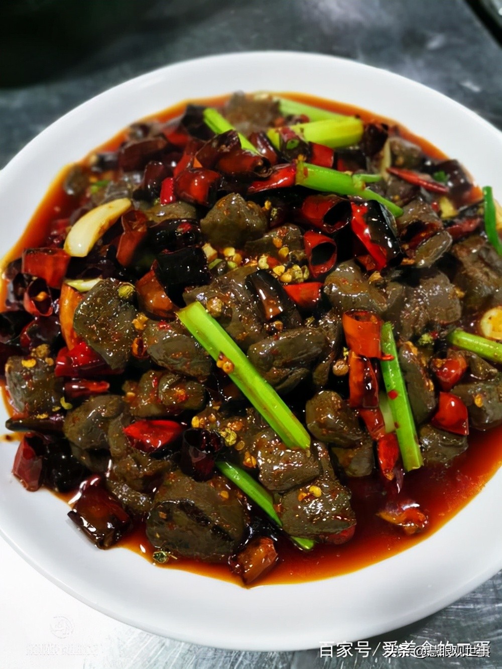 《侯卫东*场官**笔记》和《侯海洋基层风云》中的烧鸡公