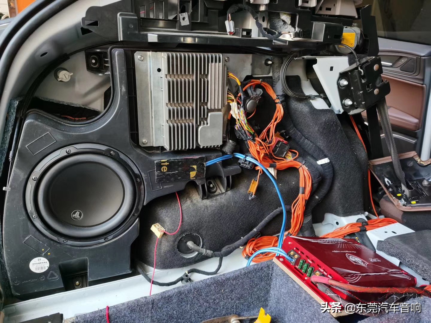 东莞豪车也要二次升级音响，汽车音响改装到底有何魅力？