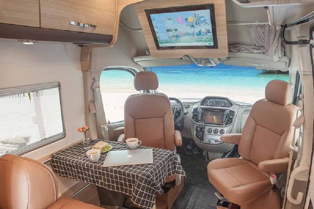 上汽大通v80柴油房车 (最新款大通短轴b型房车试驾)