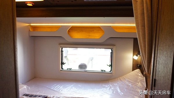 亚特尊领ST型双拓展房车大额头+奢华内饰售59.5万