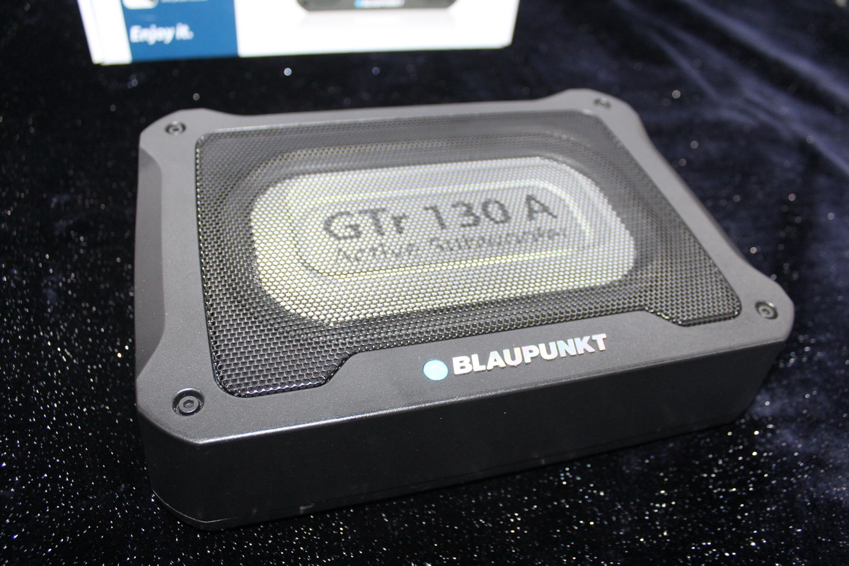 想要升级音响,升级汽车音响是加psd还是加低音炮