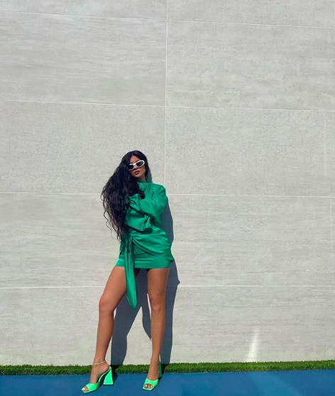 百亿富婆金小妹图片,百亿富婆金小妹惊吓反应好可爱