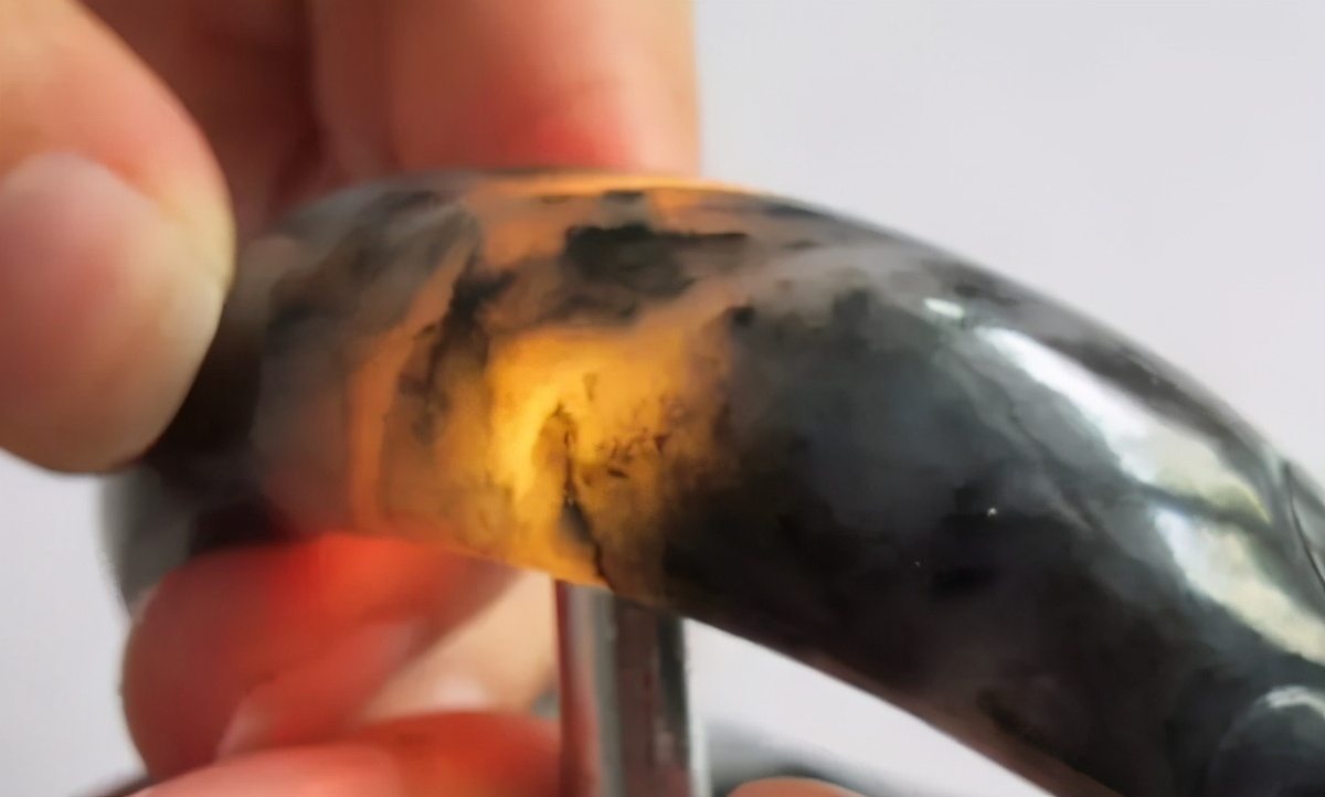 和田玉的墨玉怎么辨别,和田玉傻傻分不清