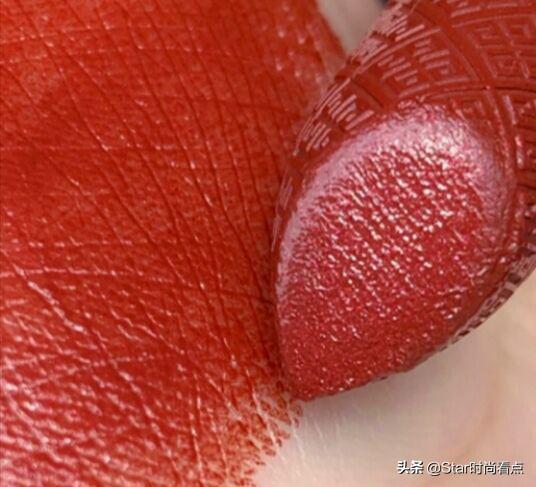大牌口红中的佼佼者,为何你用大牌口红涂上却掉价?逃不过这两点