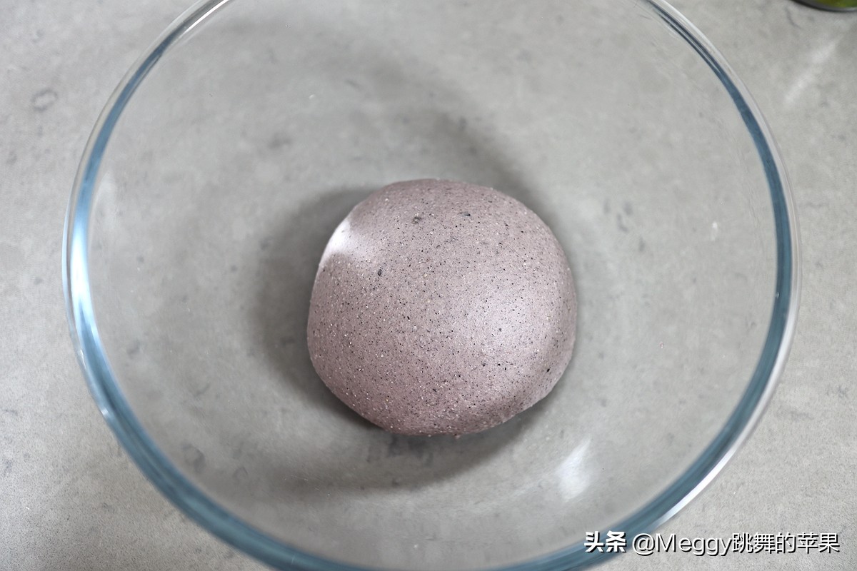 天热吃这种面包，烤1炉吃2天，黑米软欧中加这料，儿子直夸好吃