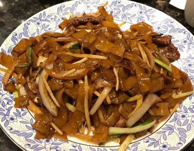 上海美食推荐必吃的餐厅最新,上海最值得去的5家餐厅好吃不贵