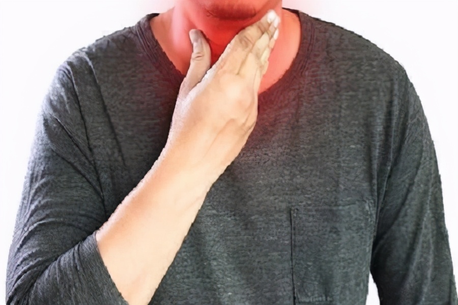 痛心！一男子声带癌前病变，只因常做这两件事
