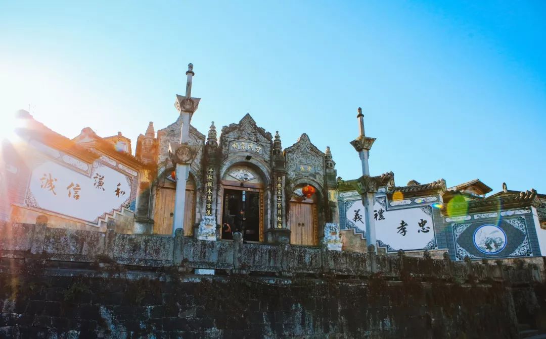 上海去腾冲有直飞的航班吗,北京直飞腾冲旅行攻略路线