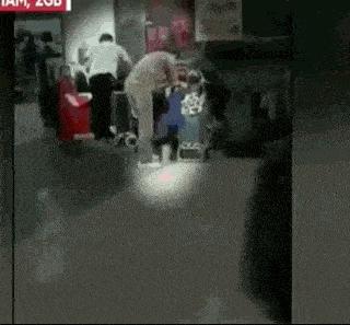 到底谁在澳洲抢奶？代购，黄牛，媒体已经分不清了