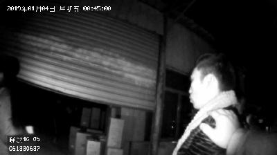 浙江情侣做微商卖“新秀丽”，几个月就买奔驰住别墅！结果悲剧了