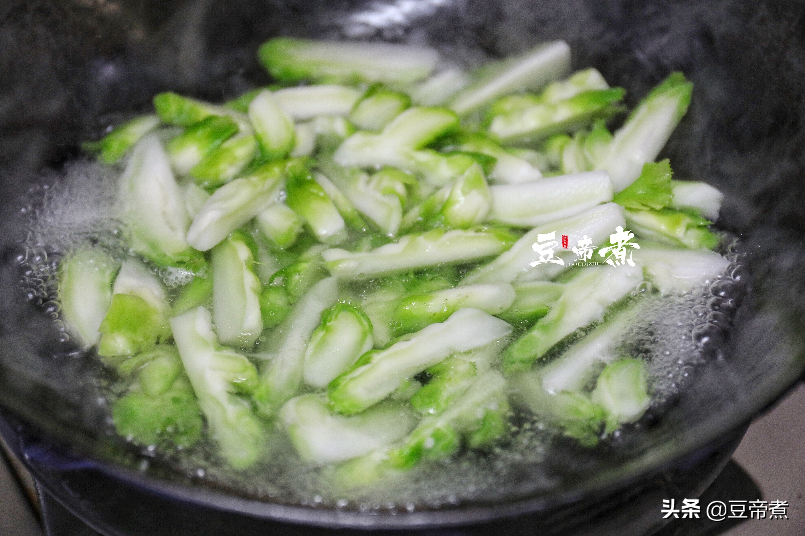 烧娃娃菜要先焯水吗,儿菜怎么炒好吃不硬