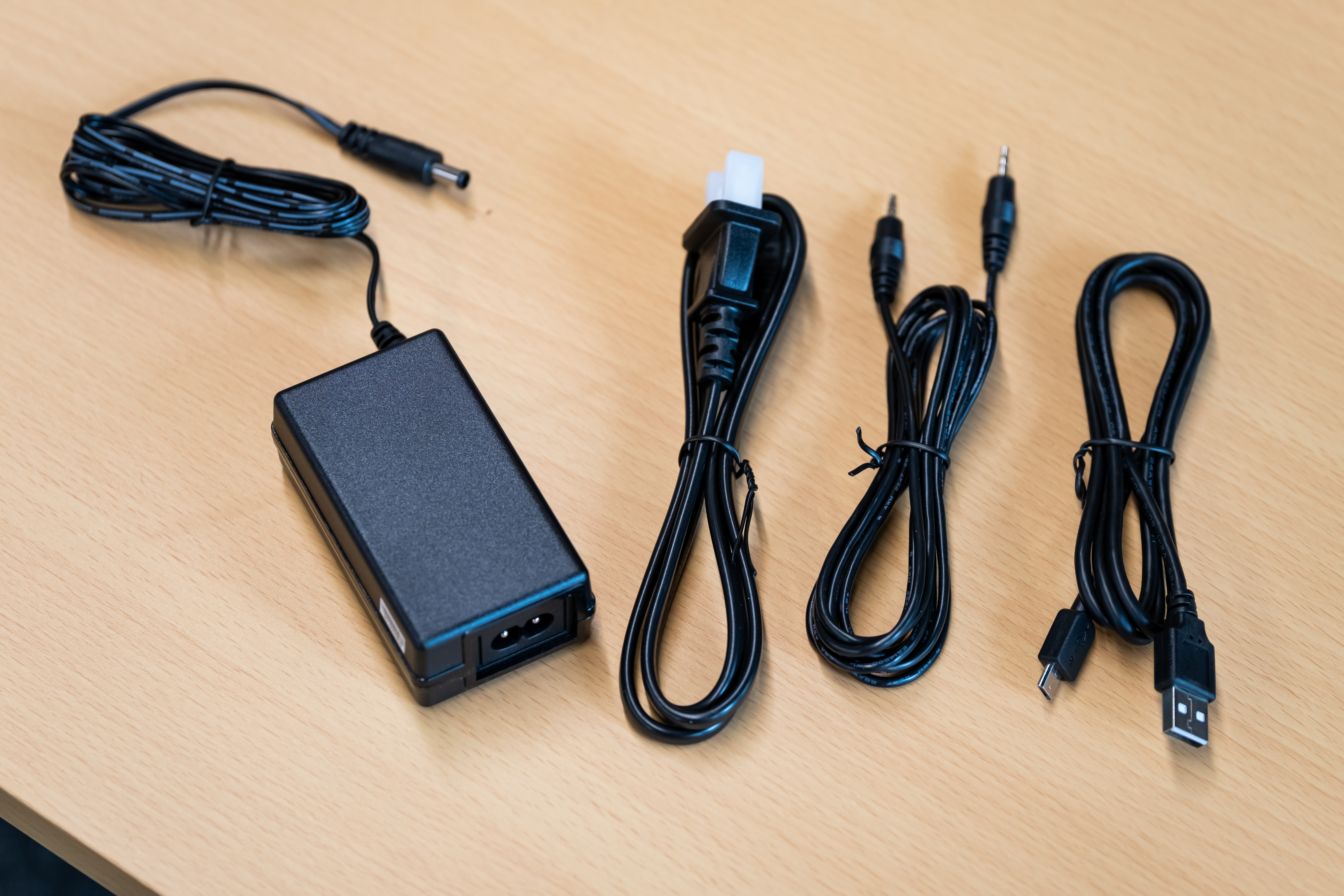 有了全景声耳机，还要不要家庭影院？JVCXP-EXT1无线影院试用