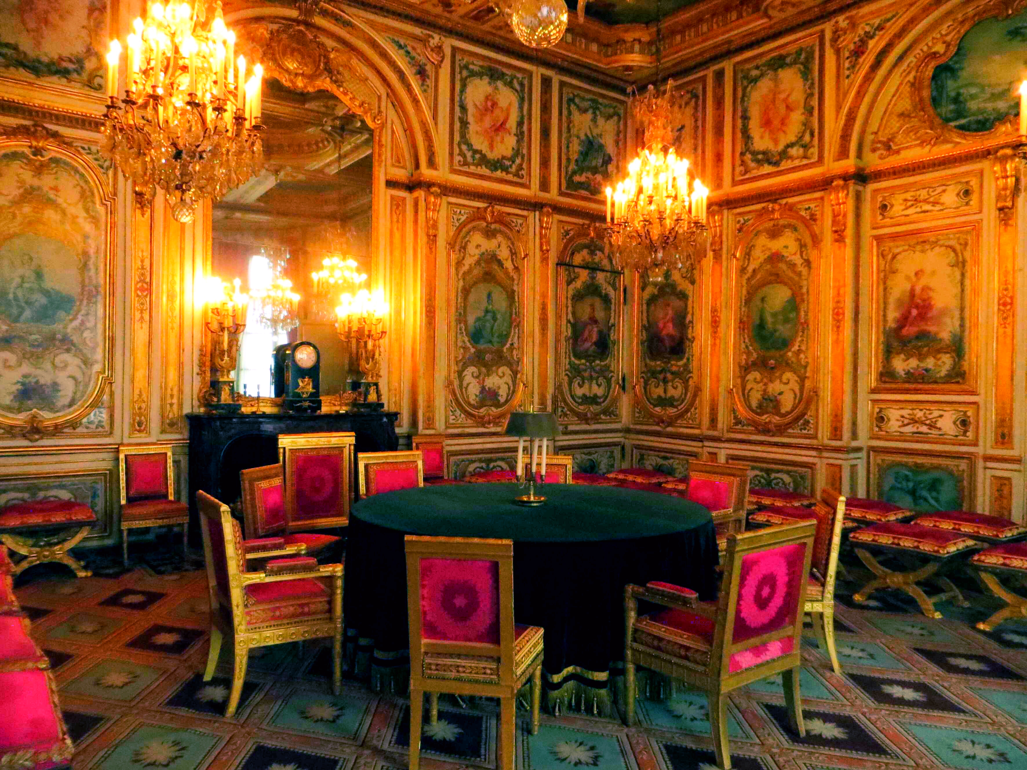 枫丹白露宫有没有拿破仑的帽子,法国枫丹白露拿破仑