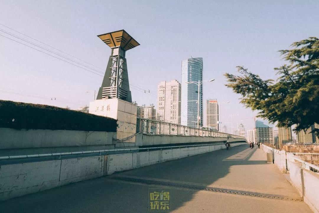 武汉的造桥水平,武汉造桥的视频