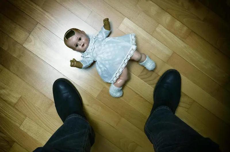 英孚外教性剥削中国女生案背后：失控的网络儿童色情“流行病”